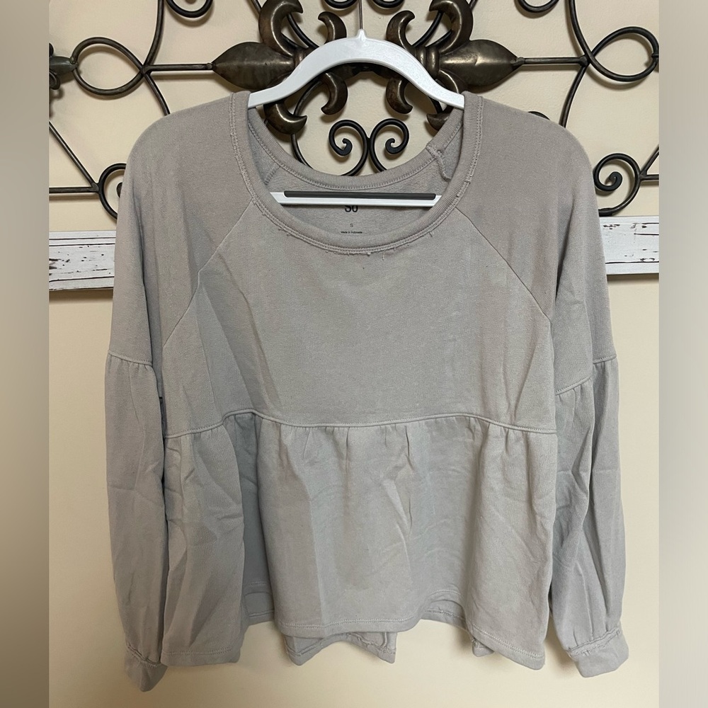 SO Sand Colored Tiered Sweater, Size Small
